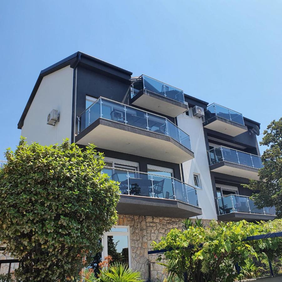 Apartments Blazevic, Heated Pool&Jacuzzi Dramalj Exteriér fotografie